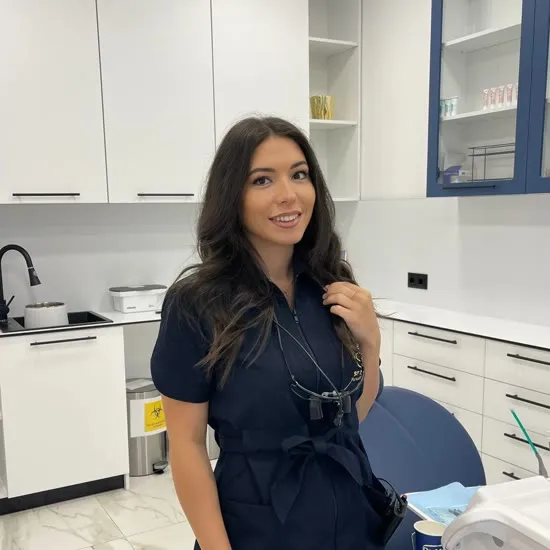 Dr. Mina Mihalkov